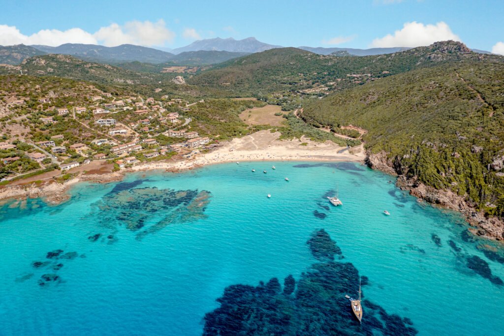 sejour de jeune, corse, plage de tizzano, ile de beauté,